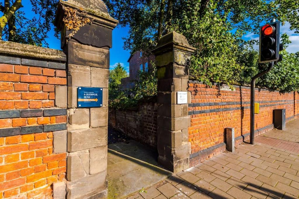 Victorian Gem In Chester Centre Εξωτερικό φωτογραφία